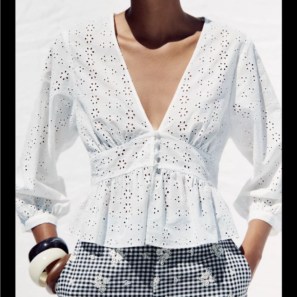 Zara White Eyelet V-Neck Blouse